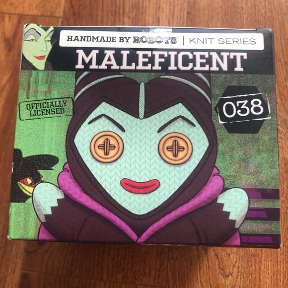 Handmade by Robots Disney Villains: Maleficent collectable Vinyl Figure knit 38 - Picture 4 of 6